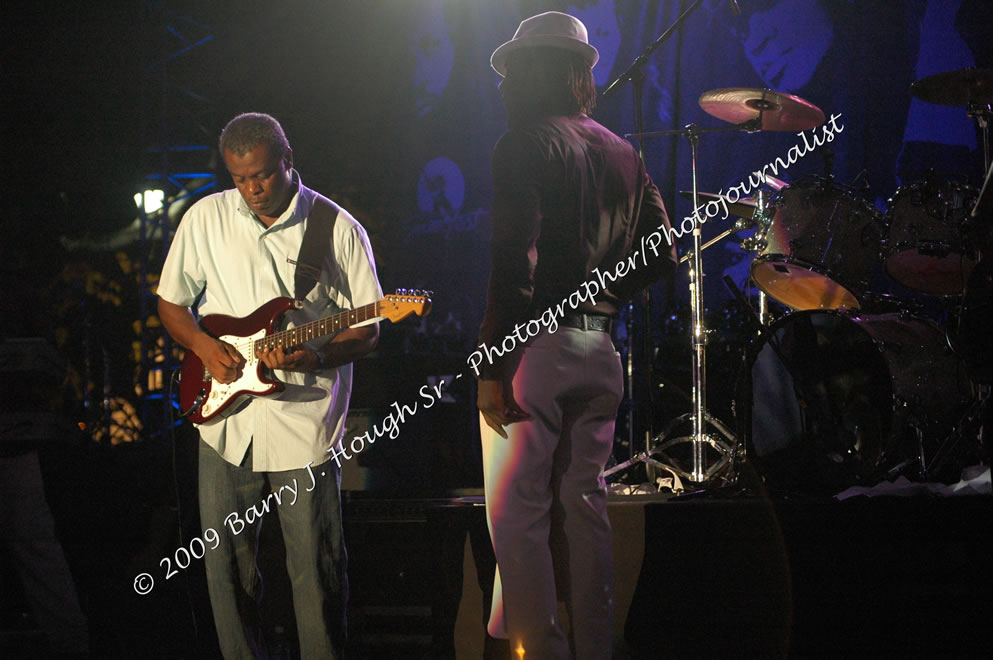 Da'ville @ Reggae Sumfest 2009 - International Night 2 - Reggae Sumfest 2009,Catherine Hall, Montego Bay, St. James, Jamaica W.I. - Saturaday, July 25, 2009 - Reggae Sumfest 2009, July 19 - 25, 2009 - Photographs by Net2Market.com - Barry J. Hough Sr. Photojournalist/Photograper - Photographs taken with a Nikon D70, D100, or D300 - Negril Travel Guide, Negril Jamaica WI - http://www.negriltravelguide.com - info@negriltravelguide.com...!